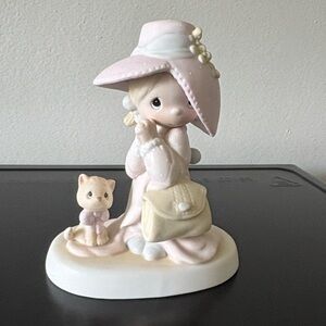 Precious Moments Collectible Figurine “To a Very Special Mom” - Preused